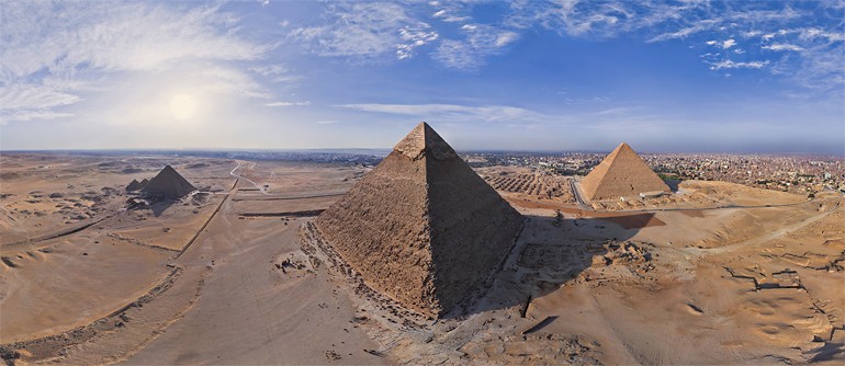 Pirámides viaje LIber